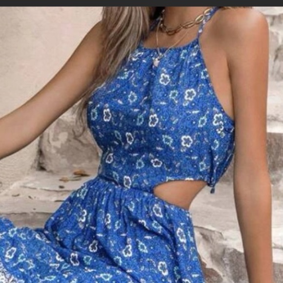 Boho Floral Paisley Print Cutout Halter Maxi Dress - Picture 10 of 13